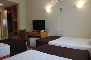 Harbor Self Graciosa Hotel