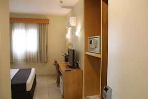 Harbor Self Graciosa Hotel