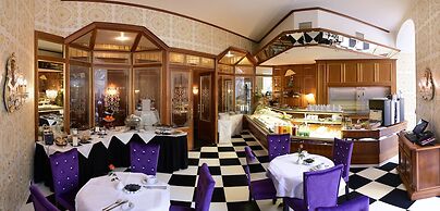 Hotel Alexandra