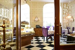 Hotel Alexandra