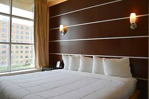 Days Inn & Suites by Wyndham Milwaukee