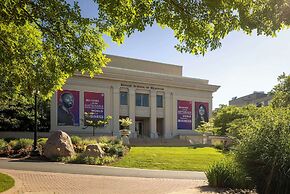 Hilton Garden Inn Bethesda Downtown