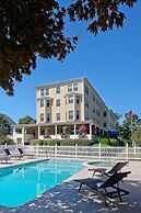 The Colonial Inn