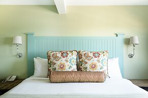 The Colonial Inn