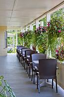 The Colonial Inn