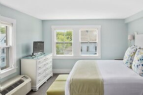 The Colonial Inn