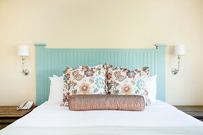 The Colonial Inn