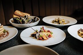 The Westin Wall Centre, Vancouver Airport