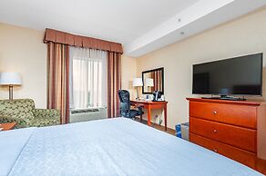 Holiday Inn Express Hotel & Suites CLARINGTON - BOWMANVILLE, an IHG Ho