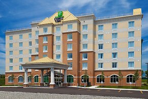 Holiday Inn Express Hotel & Suites CLARINGTON - BOWMANVILLE, an IHG Ho