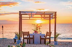 Keyonna Beach - All Inclusive - Couples Only