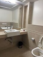 Karon Hotel - Lajpat Nagar