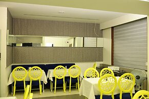 Karon Hotel - Lajpat Nagar