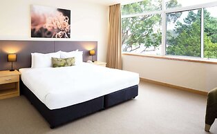 Mirage Hotel Newport