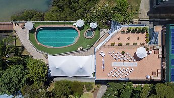 Mirage Hotel Newport