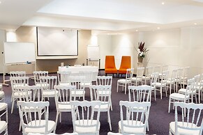 Mirage Hotel Newport