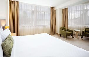 Mirage Hotel Newport