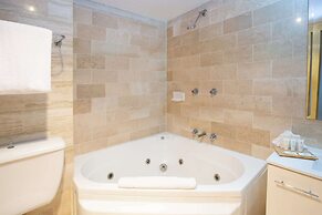 Mirage Hotel Newport