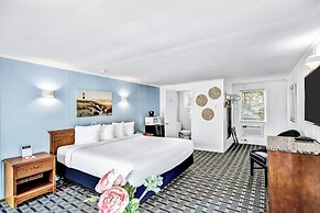 Ocean Breeze Motel