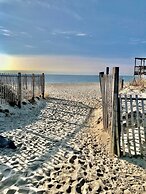 Ocean Breeze Motel
