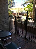 El Lago Waters Motel