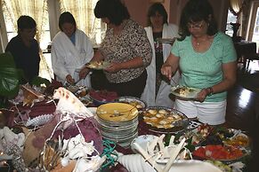 Heron Cay Lakeview Bed & Breakfast Inn