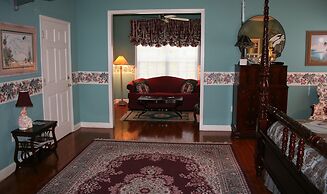 Heron Cay Lakeview Bed & Breakfast Inn