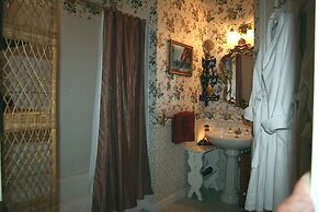 Heron Cay Lakeview Bed & Breakfast Inn