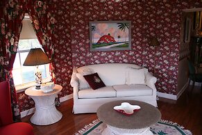 Heron Cay Lakeview Bed & Breakfast Inn