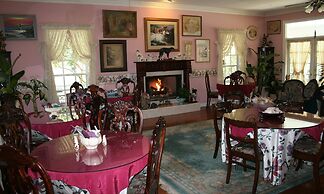 Heron Cay Lakeview Bed & Breakfast Inn