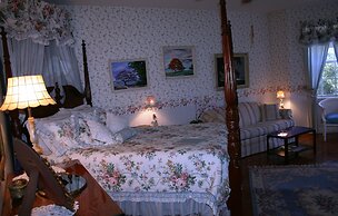 Heron Cay Lakeview Bed & Breakfast Inn