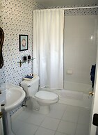 Heron Cay Lakeview Bed & Breakfast Inn