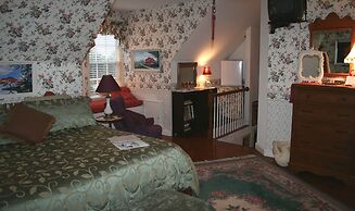 Heron Cay Lakeview Bed & Breakfast Inn