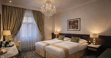 Hotel Grand