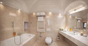 Hotel Grand