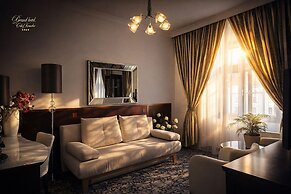 Hotel Grand