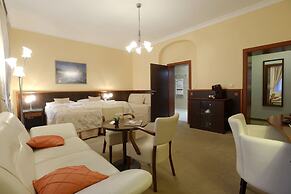 Hotel Grand