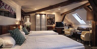 Hotel Grand