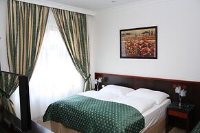 Hotel Grand