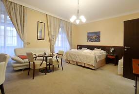 Hotel Grand