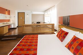 Bh la Quinta- Suites