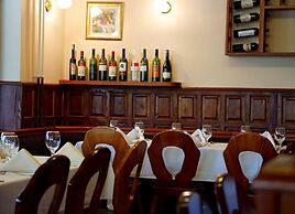Vineyard Inn