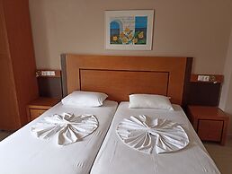 Bristol Hotel & Apartments