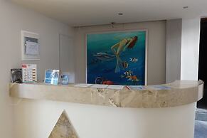 Bristol Hotel & Apartments