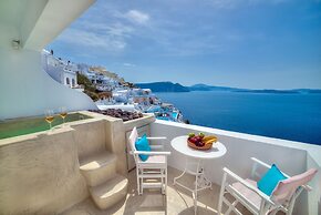 Kima Oia Suites