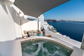 Kima Oia Suites