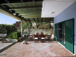 Erivolos Hotel Apartments