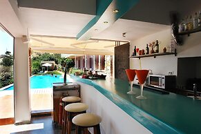 Mirabella Apartments