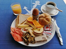 Mirabella Apartments