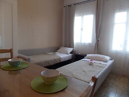 Mirabella Apartments